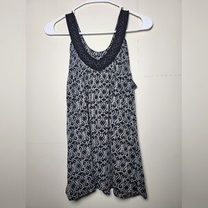 Women's Y2K Guess Sleeveless Tank Top, Size Medium